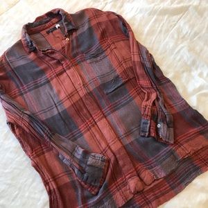 URBAN OUTFITTERS Plaid Button-Up